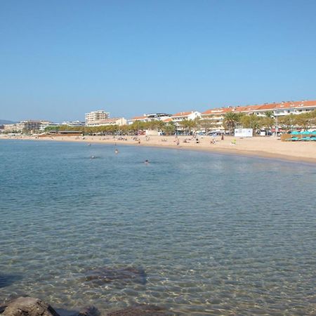 Fréjus Hotel Sable Et Soleil - Port, Plage Et Jacuzzi Prive מראה חיצוני תמונה