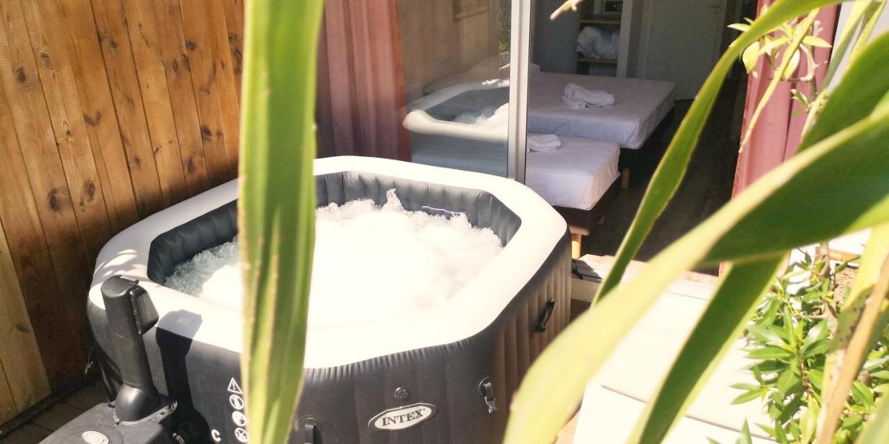 Fréjus Hotel Sable Et Soleil - Port, Plage Et Jacuzzi Prive מראה חיצוני תמונה