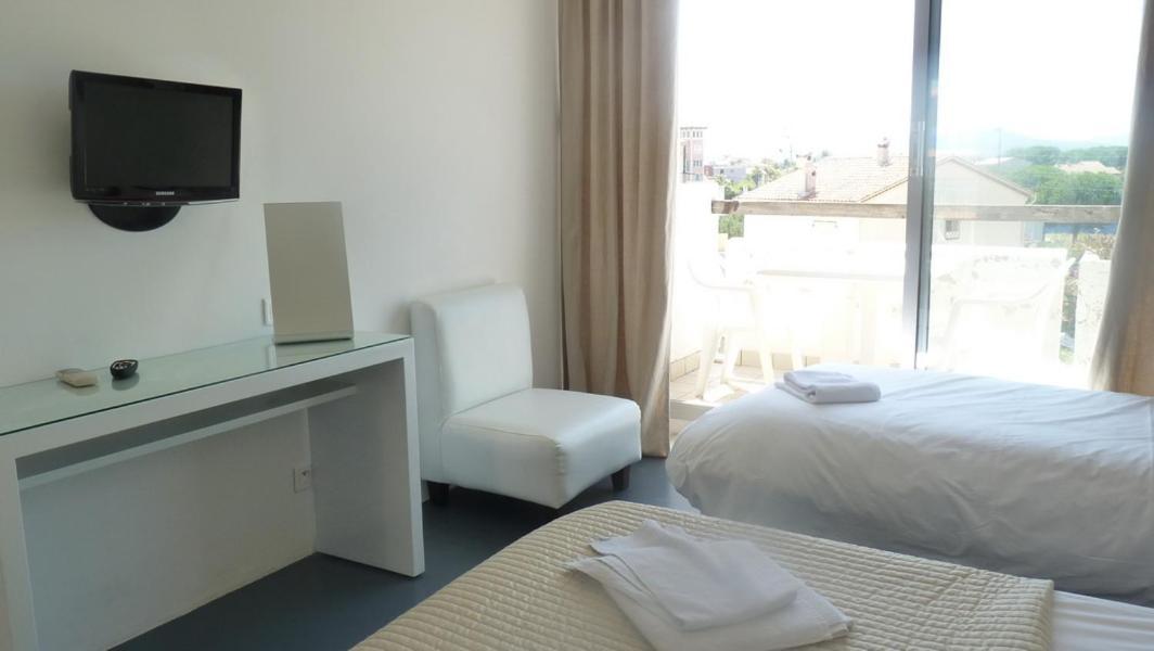 Fréjus Hotel Sable Et Soleil - Port, Plage Et Jacuzzi Prive מראה חיצוני תמונה