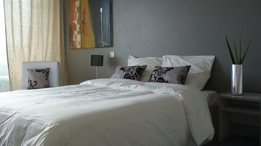 Fréjus Hotel Sable Et Soleil - Port, Plage Et Jacuzzi Prive מראה חיצוני תמונה