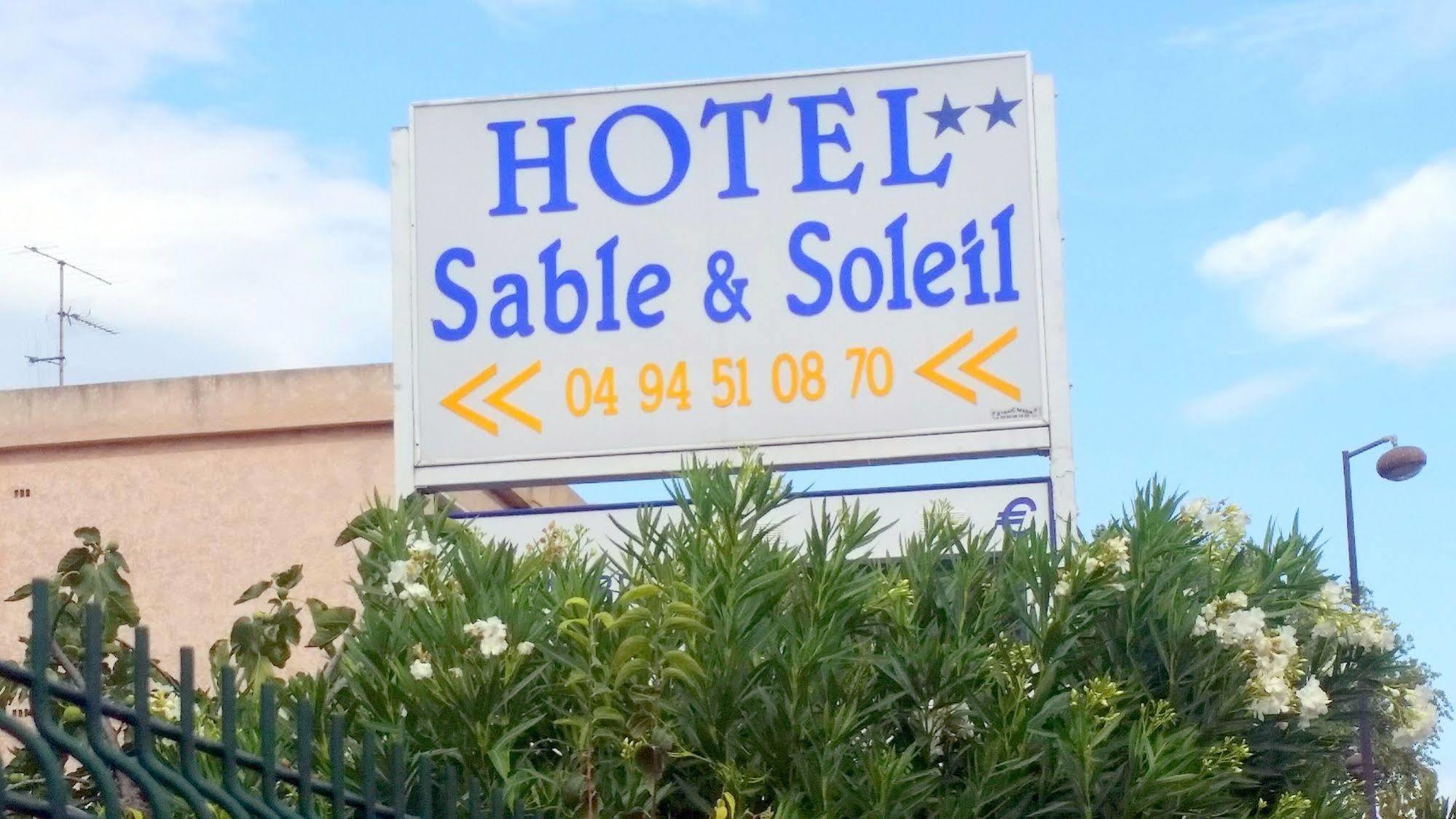Fréjus Hotel Sable Et Soleil - Port, Plage Et Jacuzzi Prive מראה חיצוני תמונה