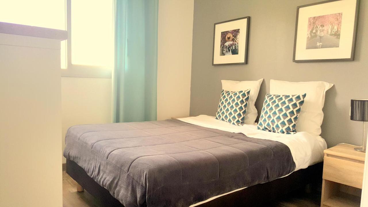 Fréjus Hotel Sable Et Soleil - Port, Plage Et Jacuzzi Prive חדר תמונה